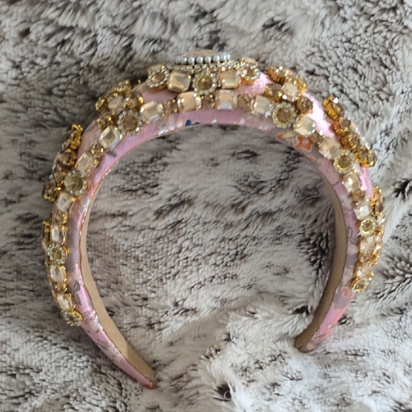 Queen Of Hearts Pink and Gold Embellished Headband - Picture 6 of 10